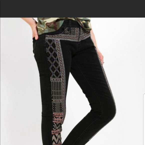 BDG Denim - BDG Embroidered Black Jeans